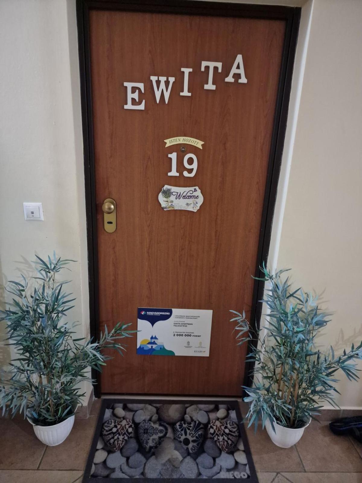 Ewita Apartman Hajduszoboszlo Exterior photo